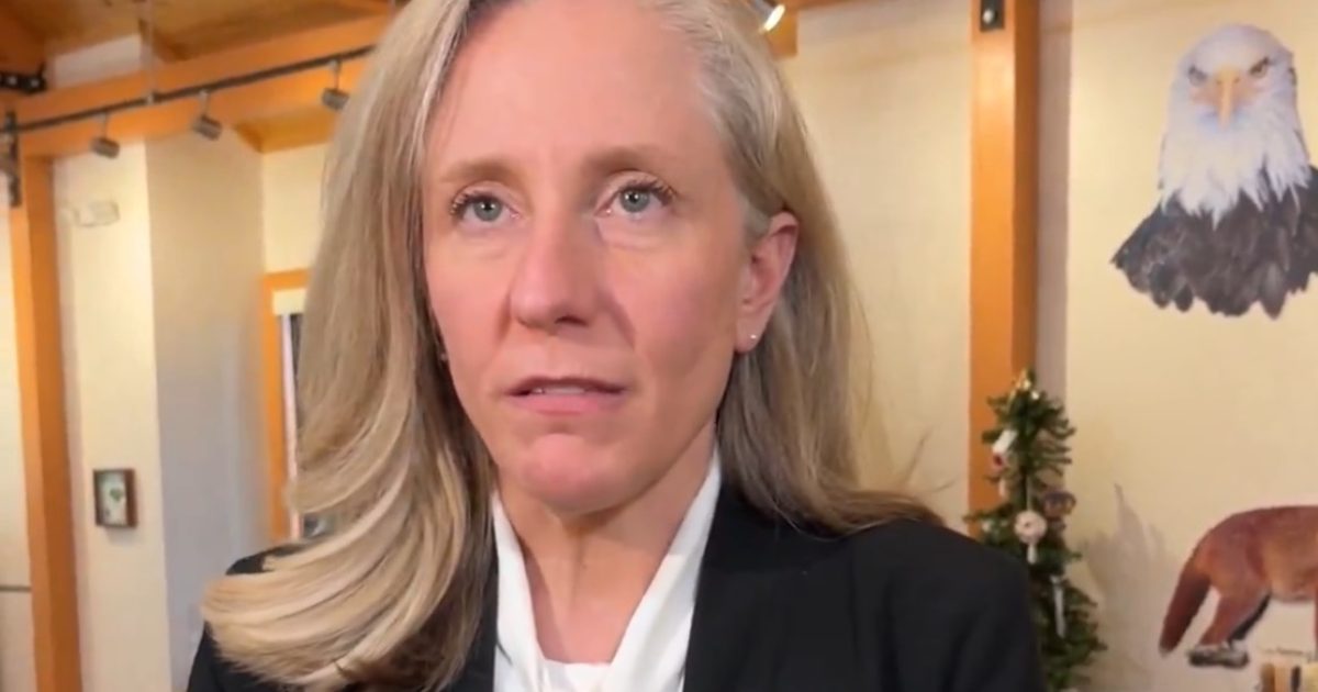 DESPERATE POWER GRAB: Virginia Democrats Plot to Pack Supreme Court by Lowering Retirement Age to 54 After Losing Big on Gerrymander Map – Force Out All Justices to Install Cronies Who Will Rubber-Stamp Illegal Redistricting Scheme